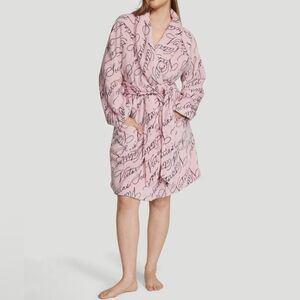 NWT Victoria's Secret Plush Robe Size XS/S